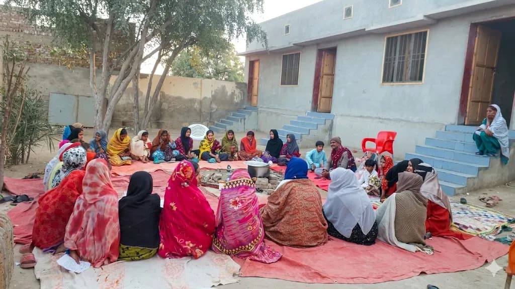 Students learning together in a Suhaai study circle
